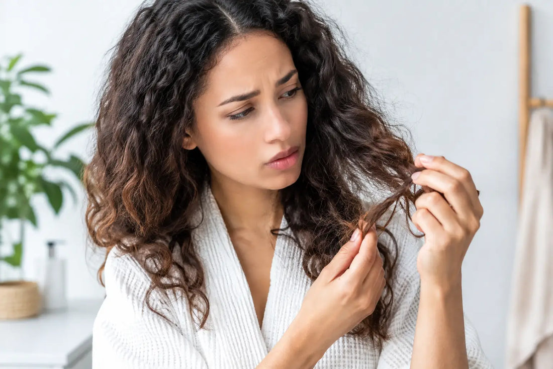 7 Hair Moisture Warning Signs to Notice Early